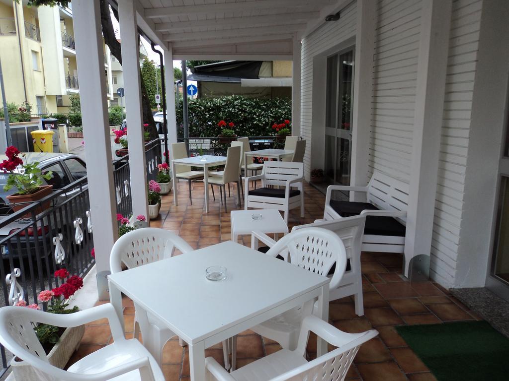 Hotel Villa Donati Viserbella di Rimini Exterior foto